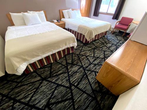 Woodlands Inn & Suites - photo 33