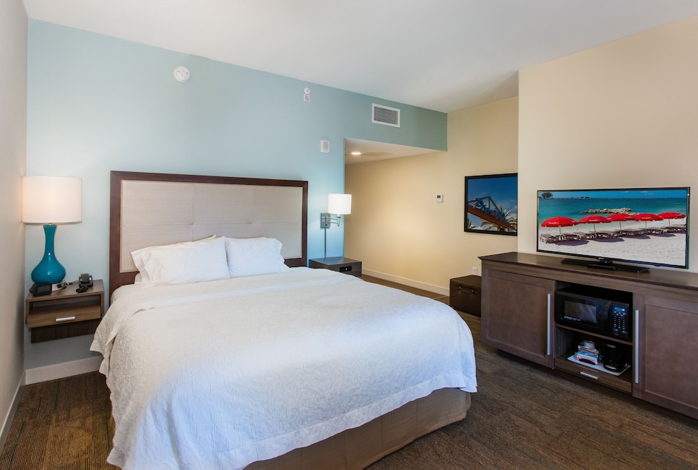 Hampton Inn & Suites Clearwater Beach - photo 5