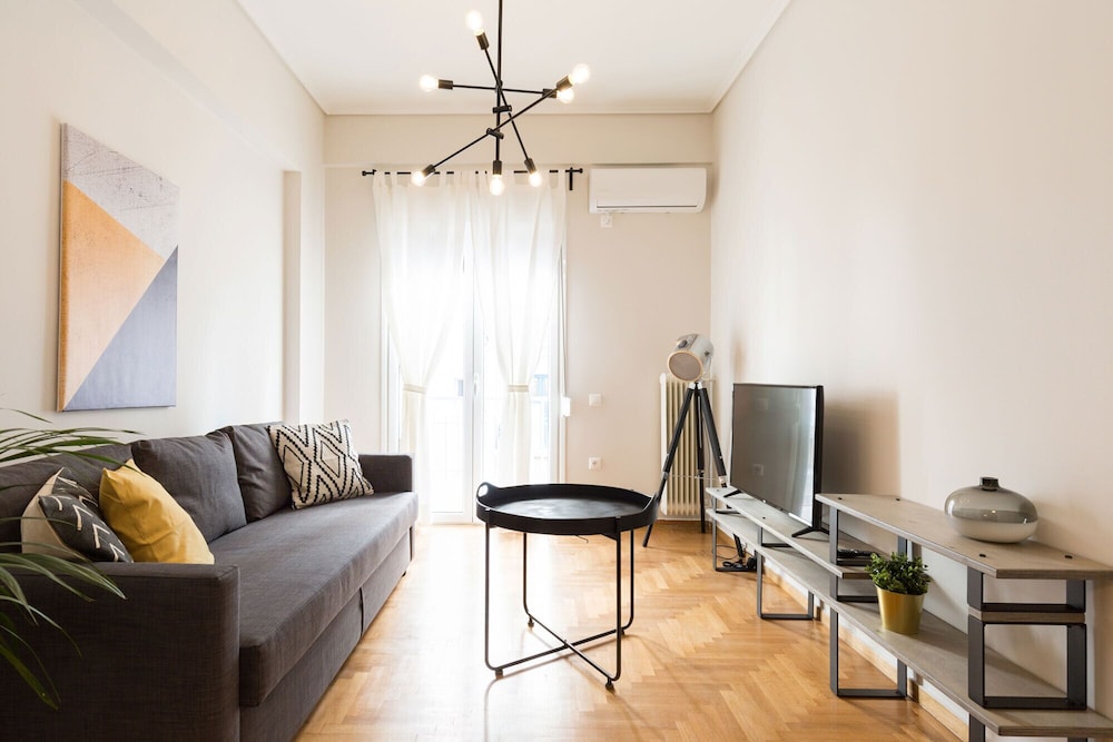 Upstreet Modern Flat Next To The Usa Embassy — 4-Star Luxury Hotel in Athens, Greece