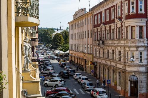 Apartments on Valova 9 — 4-Star Luxury Hotel in Lviv, Ukraine