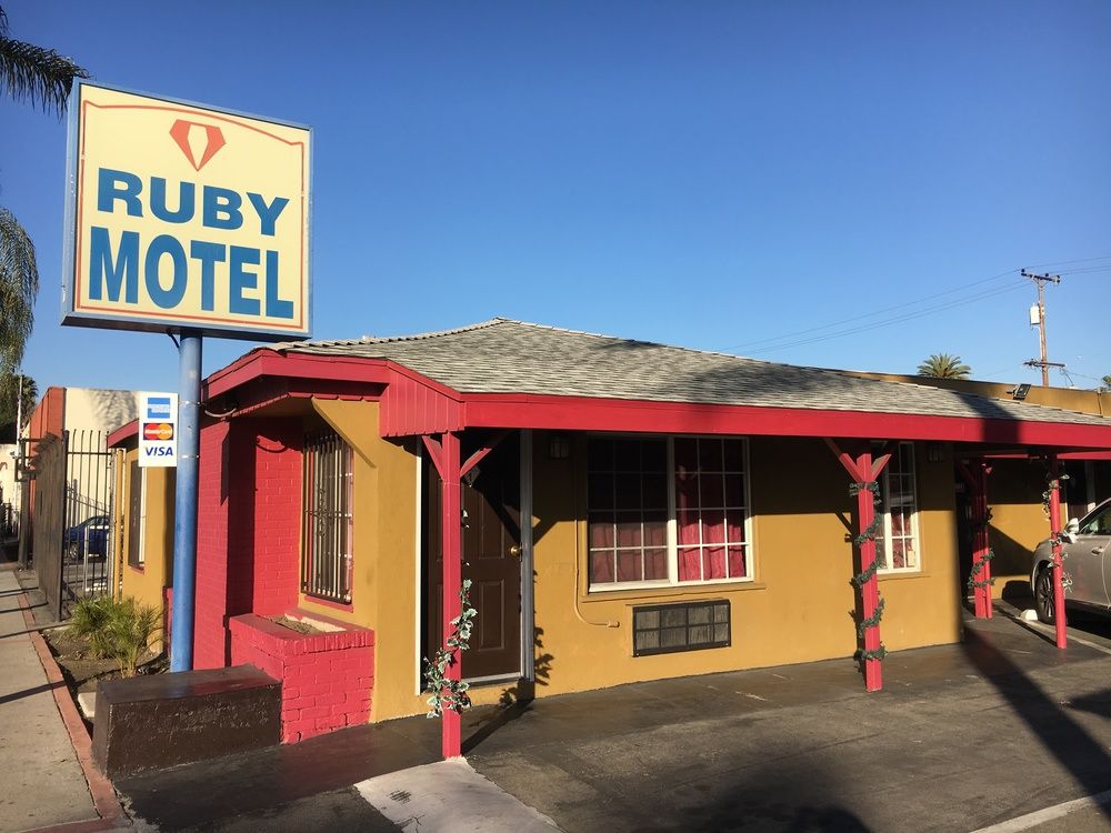 Ruby Motel - carbon neutral hotel in Long Beach