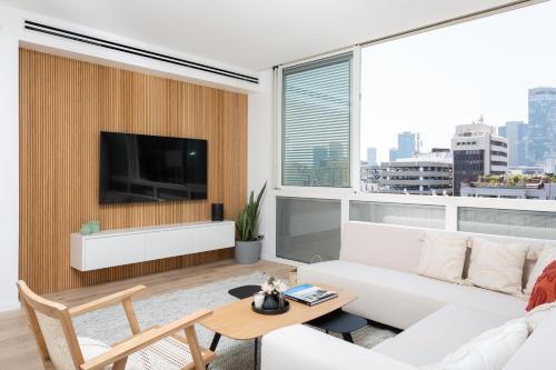 Mate Kalischer By HOMY in Tel Aviv, Israel