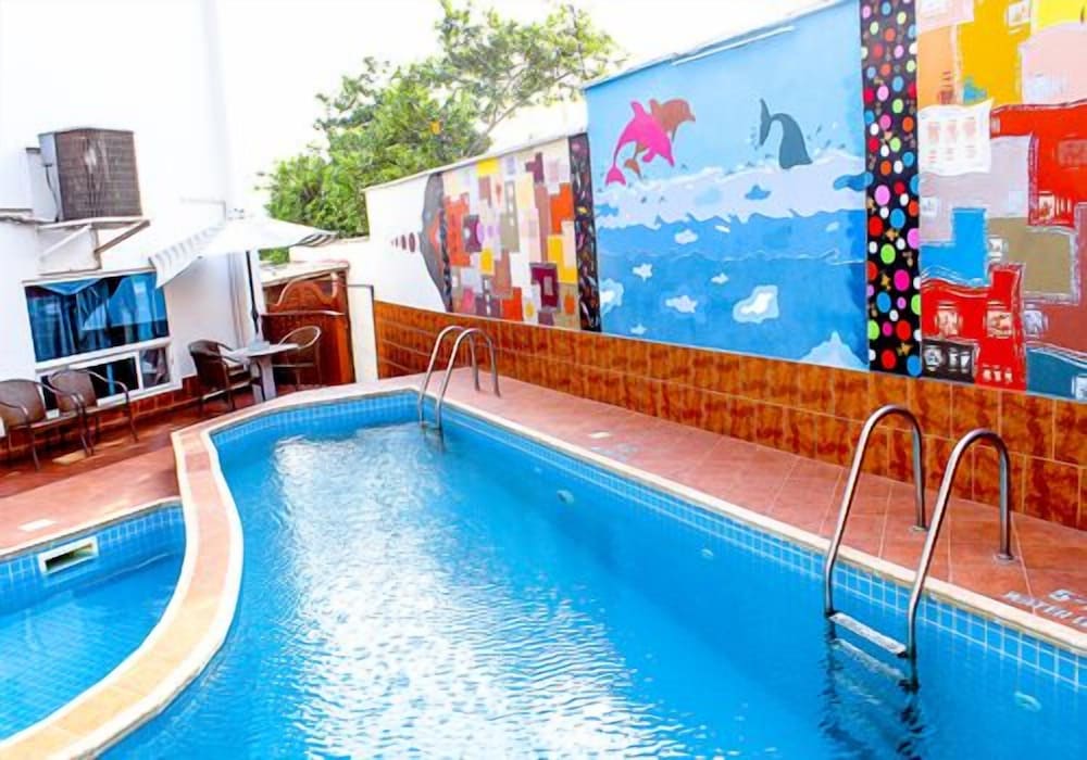 Maxlot Hotel - carbon neutral hotel in Accra