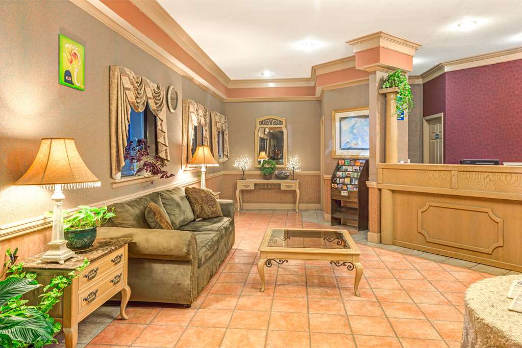 Days Inn & Suites by Wyndham Osceola AR - photo 3