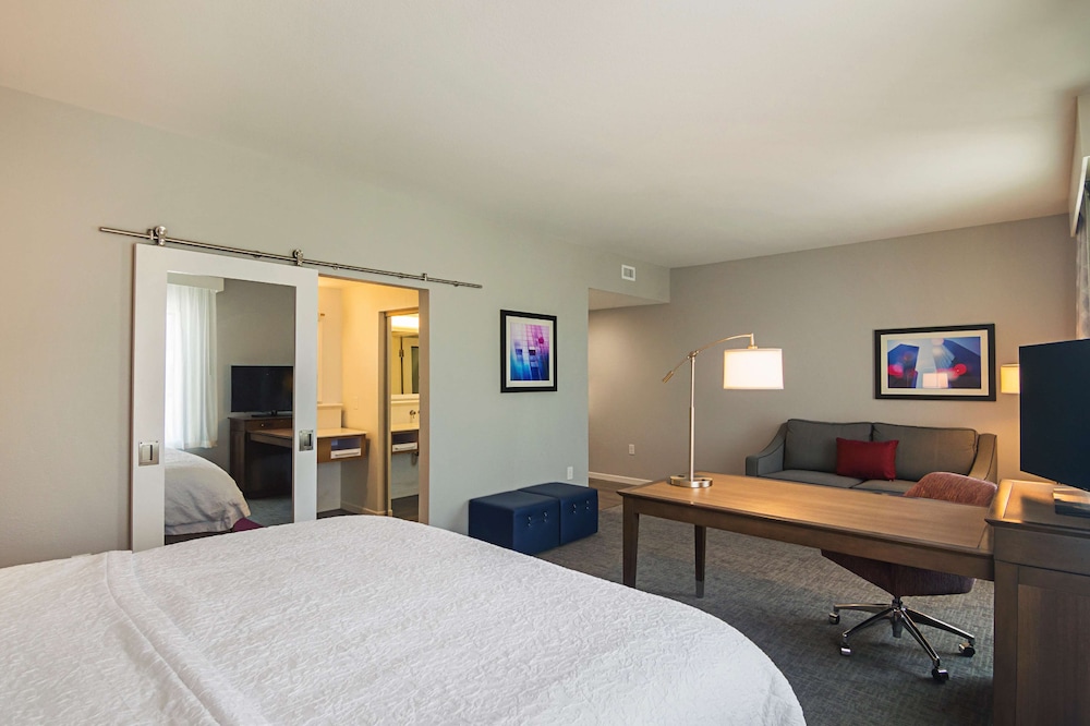 Hampton Inn & Suites Dallas Richardson - photo 16