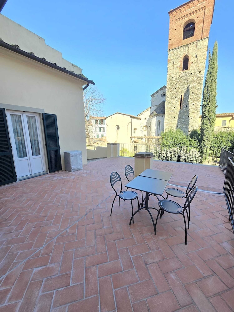 Fabroniana apartments — 4-Star Luxury Hotel in Pistoia, Italy