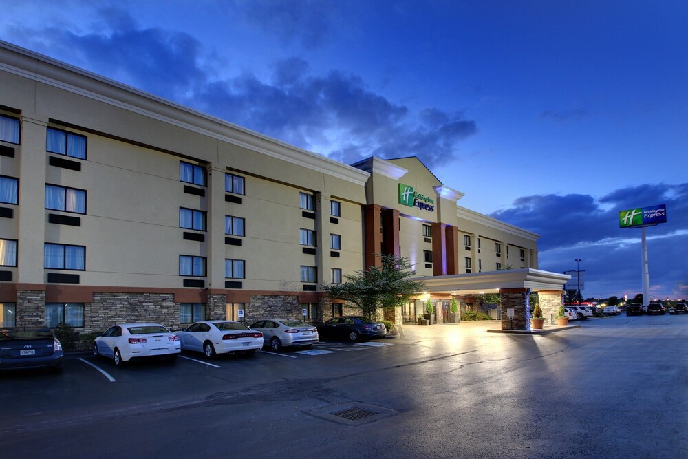 Holiday Inn Express Fort Campbell Oak Grove by IHG - photo 28