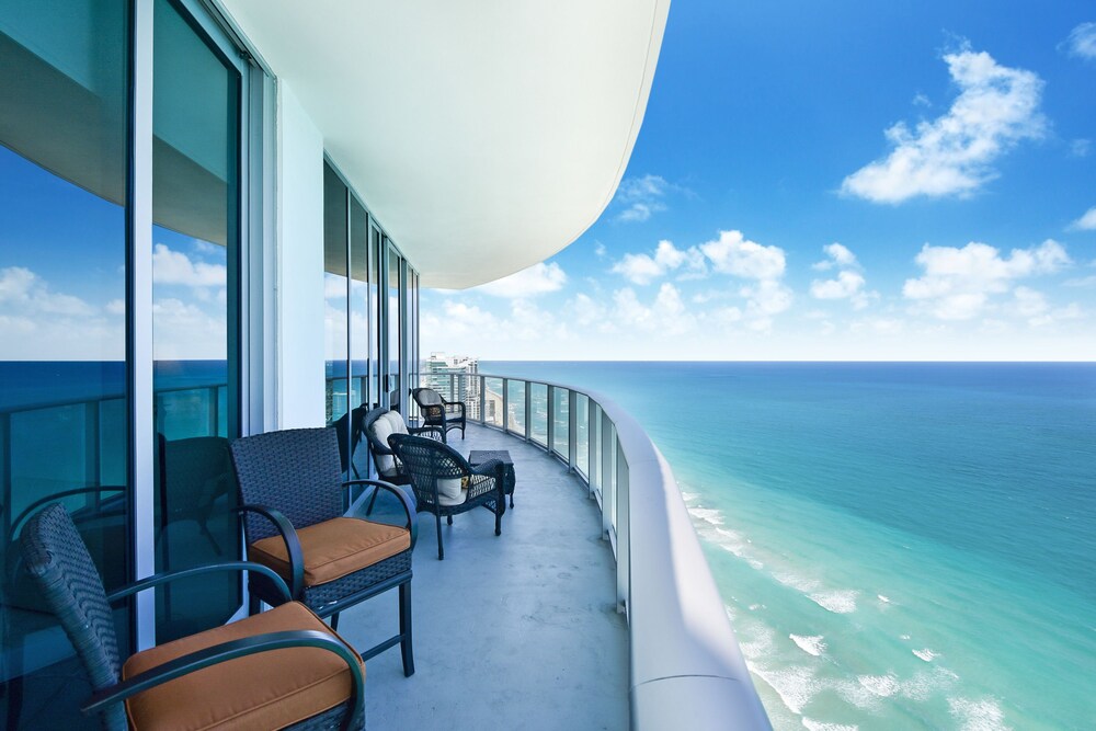 Contemporary Beach Resort Condos - photo 99