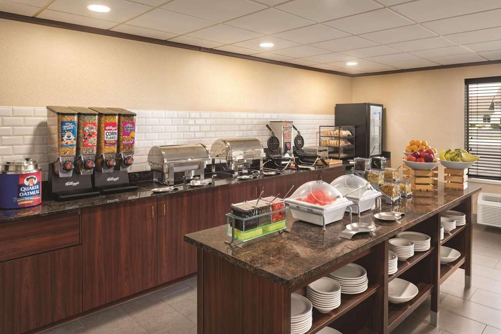Country Inn & Suites by Radisson Mt. Pleasant Racine West WI - photo 26