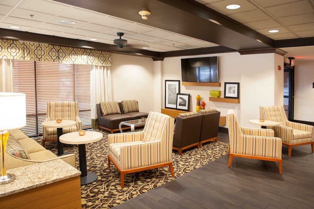 Hampton Inn Pensacola Airport - photo 6