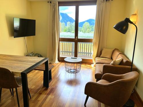 Apartament D'estil Pirineic Amb Vistes Uniques by Rural D'aneu - carbon neutral hotel in Unknown City