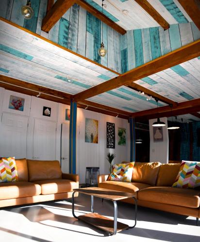 Aqua Beach House Sotoura 1min walk to Sotoura Beach — 4-Star Luxury Hotel in Shimoda, Japan