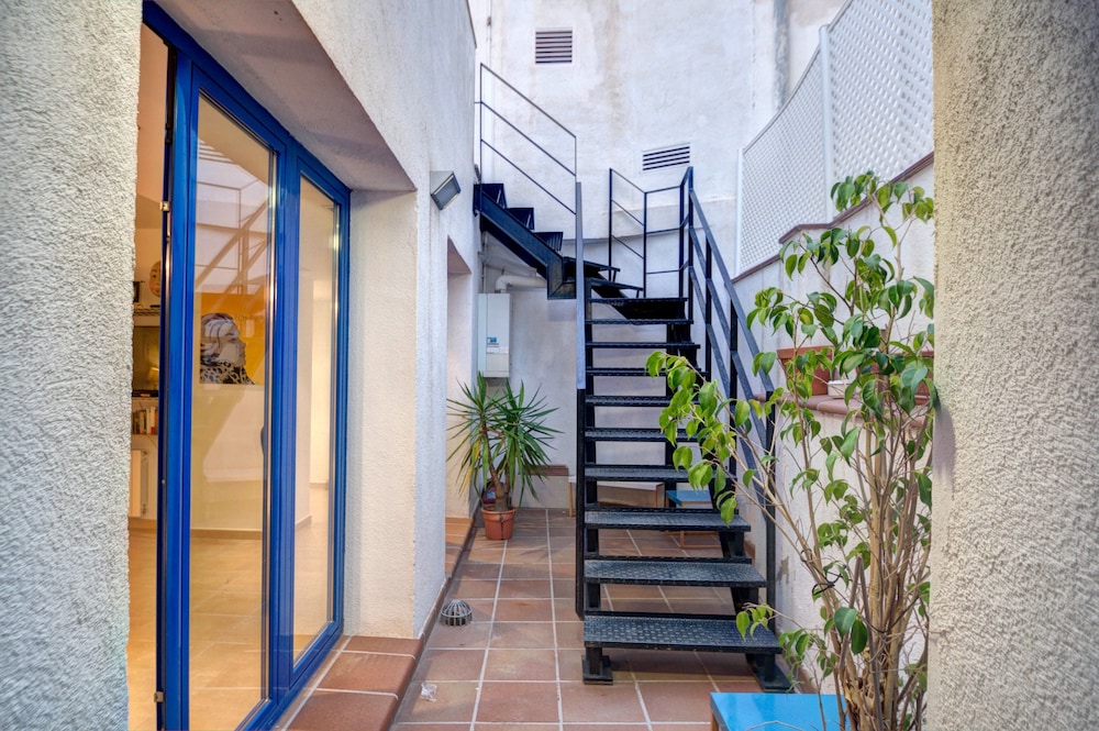 Sanctuary Penthouse by Hello Homes Sitges — 4-Star Luxury Hotel in Sitges, Spain