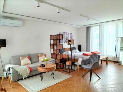 Sakura Studio Apartment — 4-Star Luxury Hotel in Mosonmagyarovar, Hungary