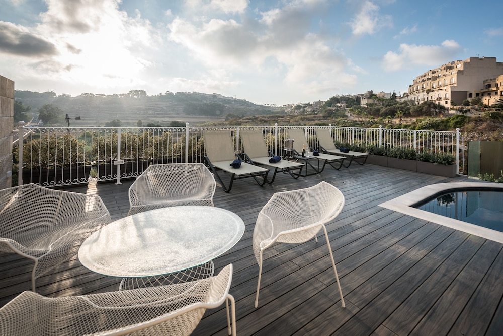 Cesca’s Boutique Hotel — Munxar — photo 2
