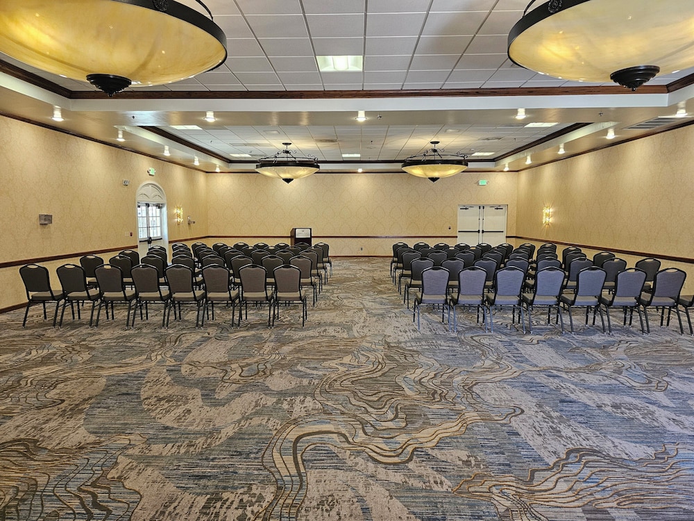 Crowne Plaza Phoenix Chandler Golf Resort by IHG - photo 91