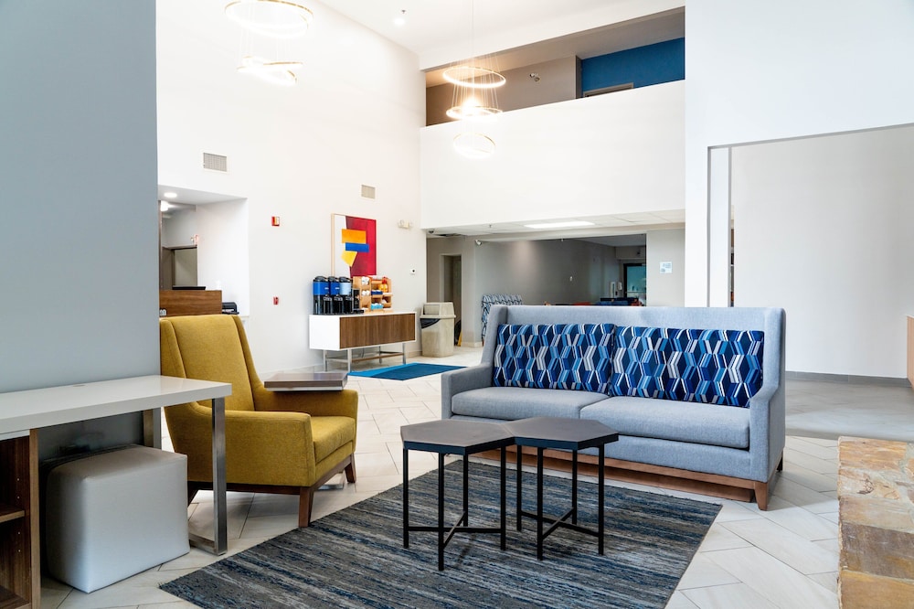 Holiday Inn Express & Suites Hiawassee by IHG - photo 34