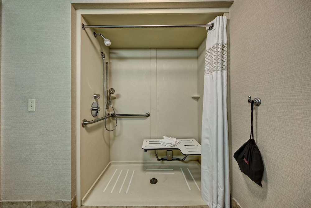 Hampton Inn by Hilton Clarksville - photo 25