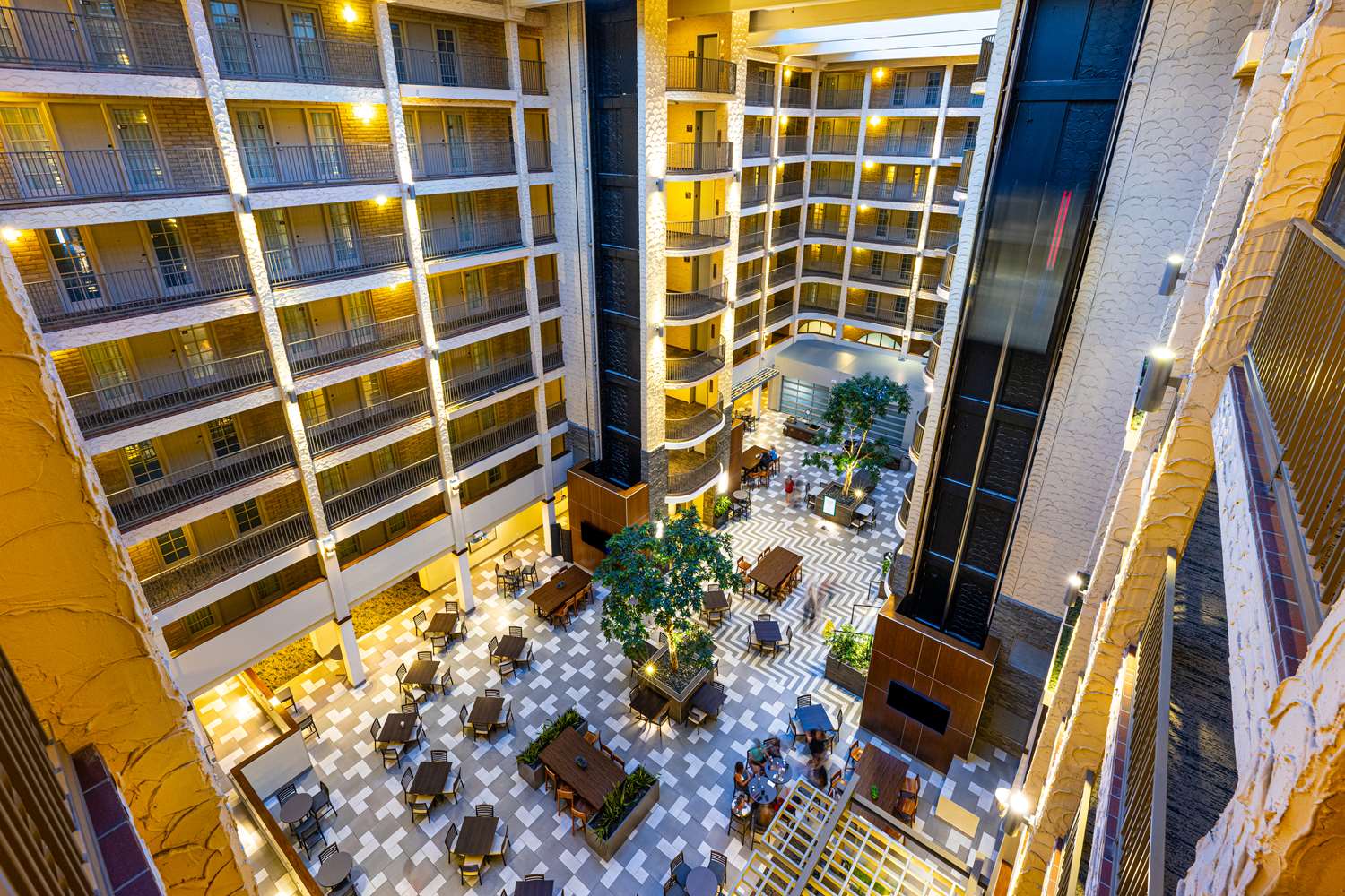 Embassy Suites by Hilton Bloomington Minneapolis - photo 5