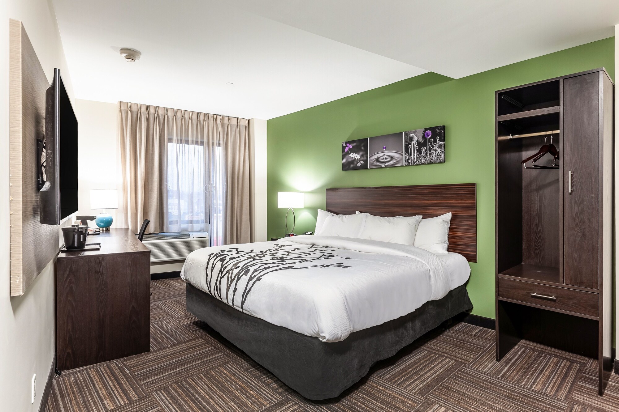Van Wyck Hotel & Suites Near JFK Airport - photo 4