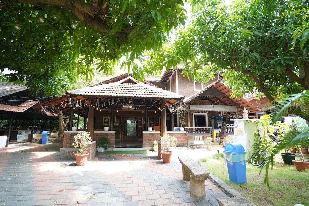 Mango Village - carbon neutral hotel in Chittur