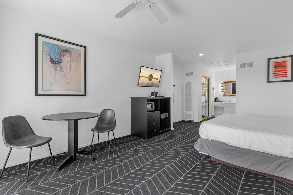 Masterpiece Hotel - photo 34