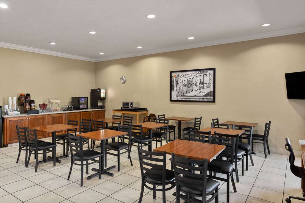 Super 8 by Wyndham Roseburg - photo 36