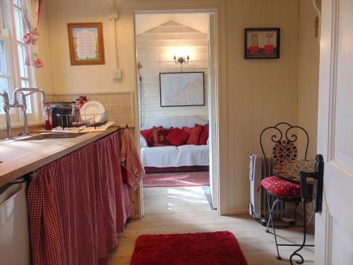 Romany Wagon & Cwtch — Llandysul — photo 4
