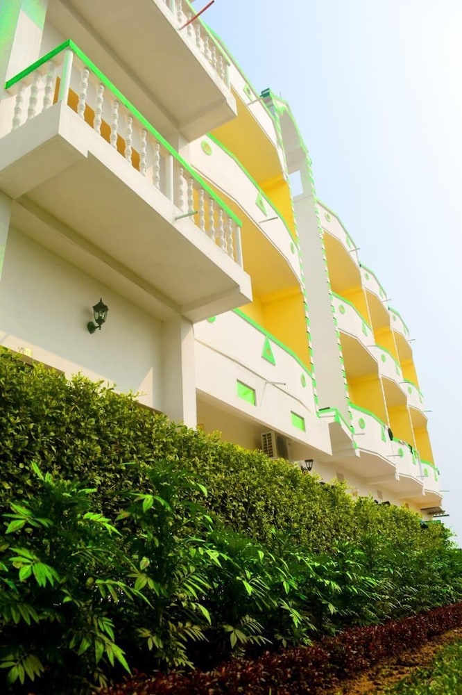 Hotel Krusti Resort in Puri, India