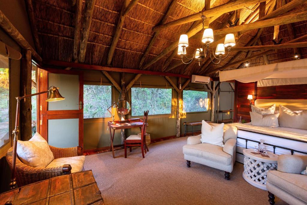 Lalibela Lentaba Safari Lodge — 4-Star Luxury Hotel in Grahamstown, South Africa