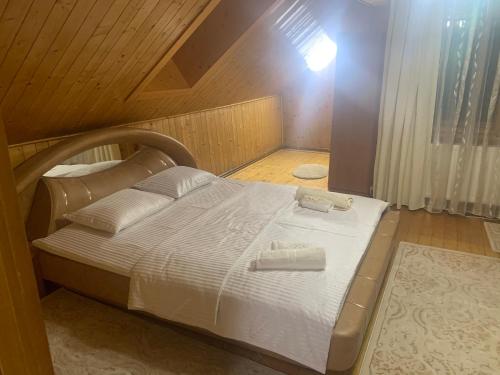 Rustic Apartament — 4-Star Luxury Hotel in Moisei, Romania