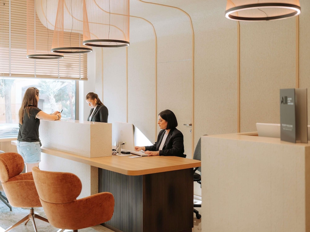 Mövenpick Hotel Bari — 4-Star Luxury Hotel in Bari, Italy