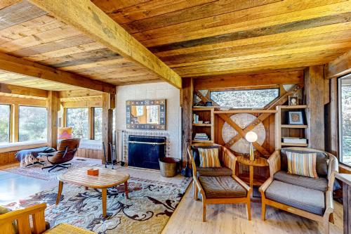 Sea Ranch Ocean View Zen Retreat — 4-Star Luxury Hotel in Sea Ranch, United States