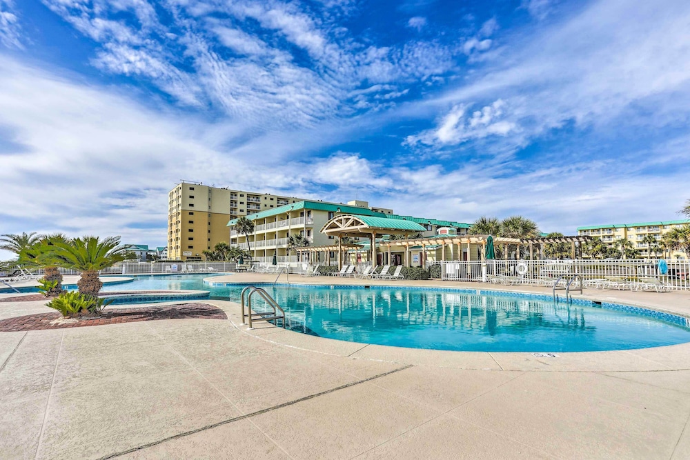 Resort Perks: Gulf Shores Beach inspired Condo - photo 13