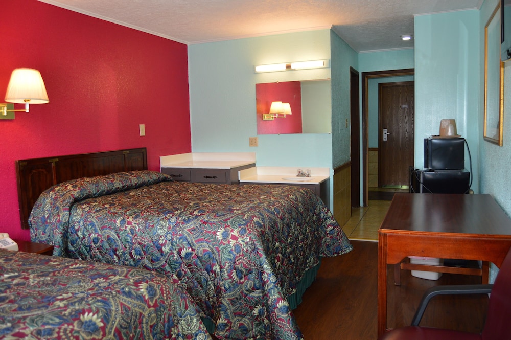 Budget Inn of Claypool Hill - photo 6
