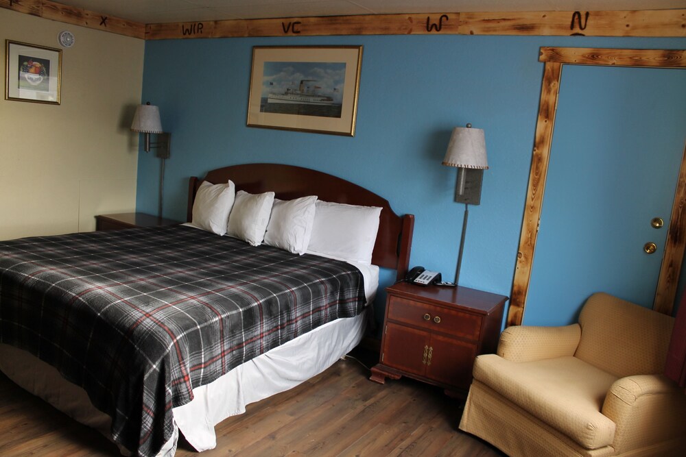Wyatt Earp Hotel - photo 5