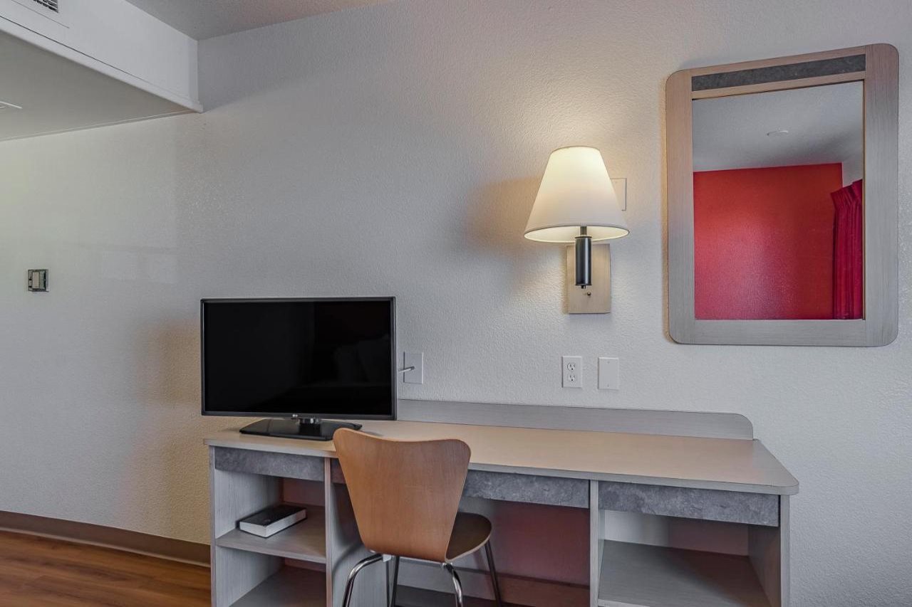 Park Inn by Radisson Cheyenne - photo 7