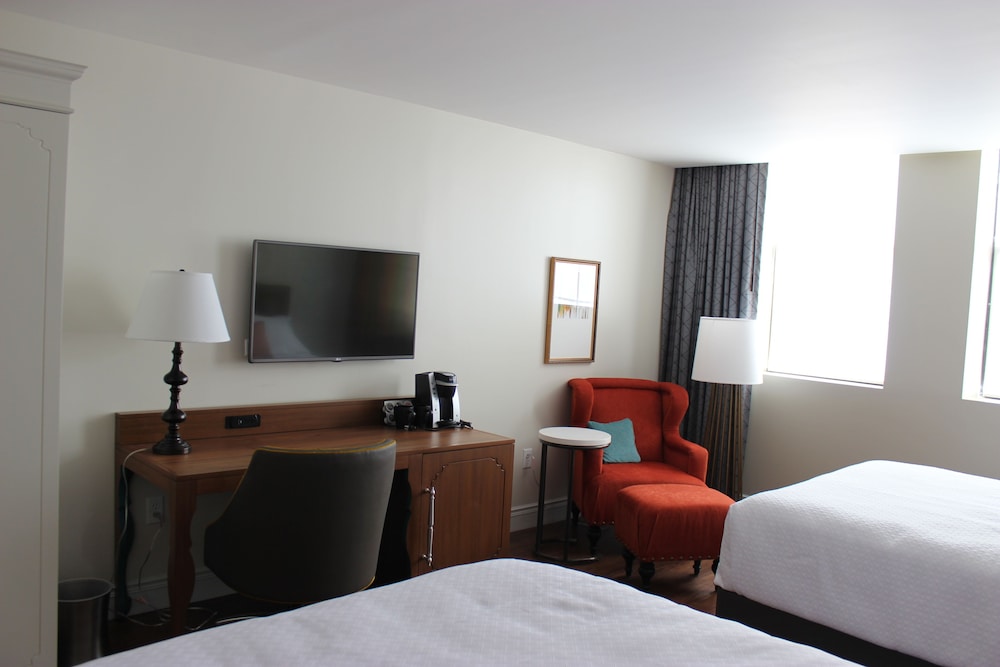 Hotel Indigo Baltimore Downtown by IHG - photo 7