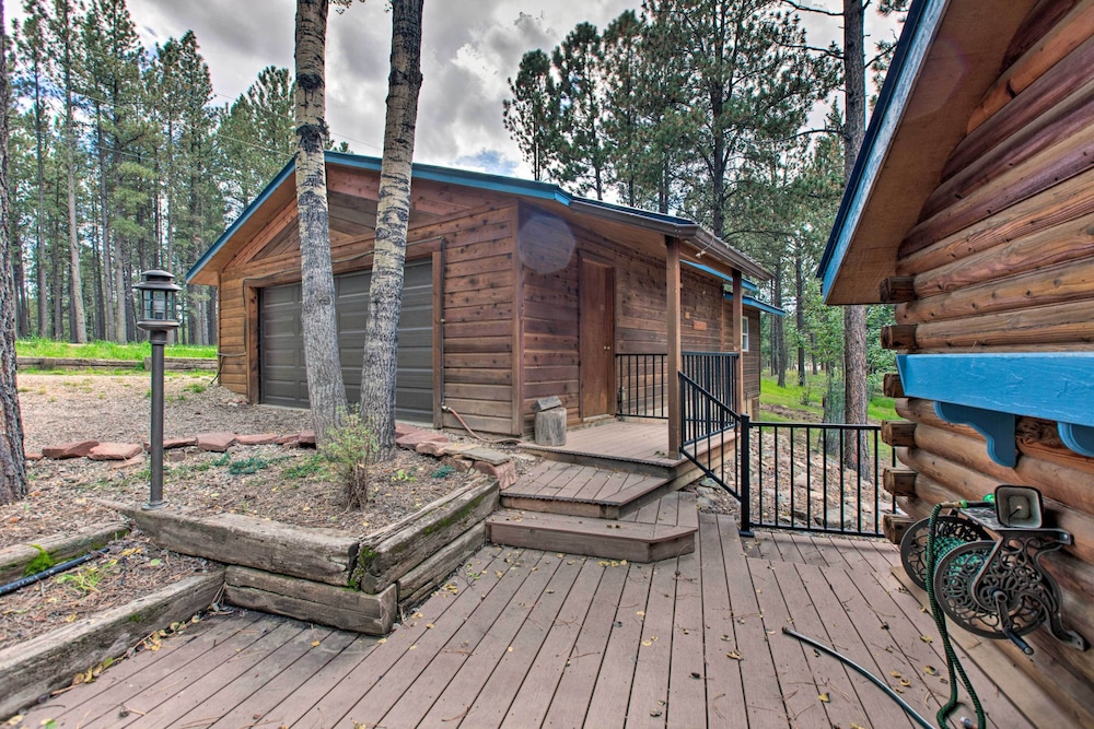 Blue Spruce Cabin with Hot Tub And Resort Amenities - photo 26