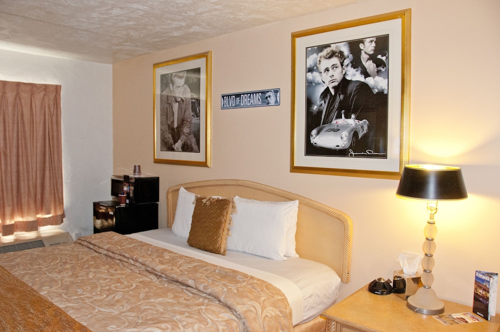 El Trovatore Motel - photo 6