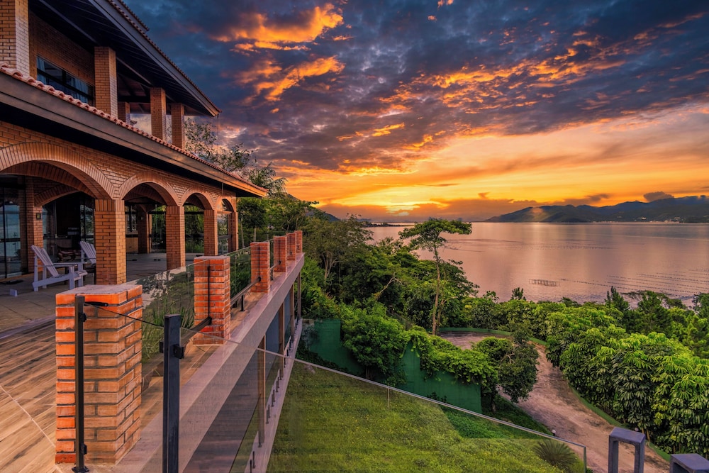 Mansão Voar - last minute hotel in Florianopolis