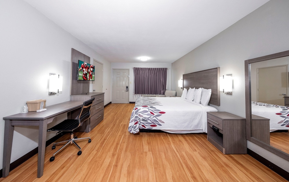 Red Roof Inn Bay Minette - photo 6