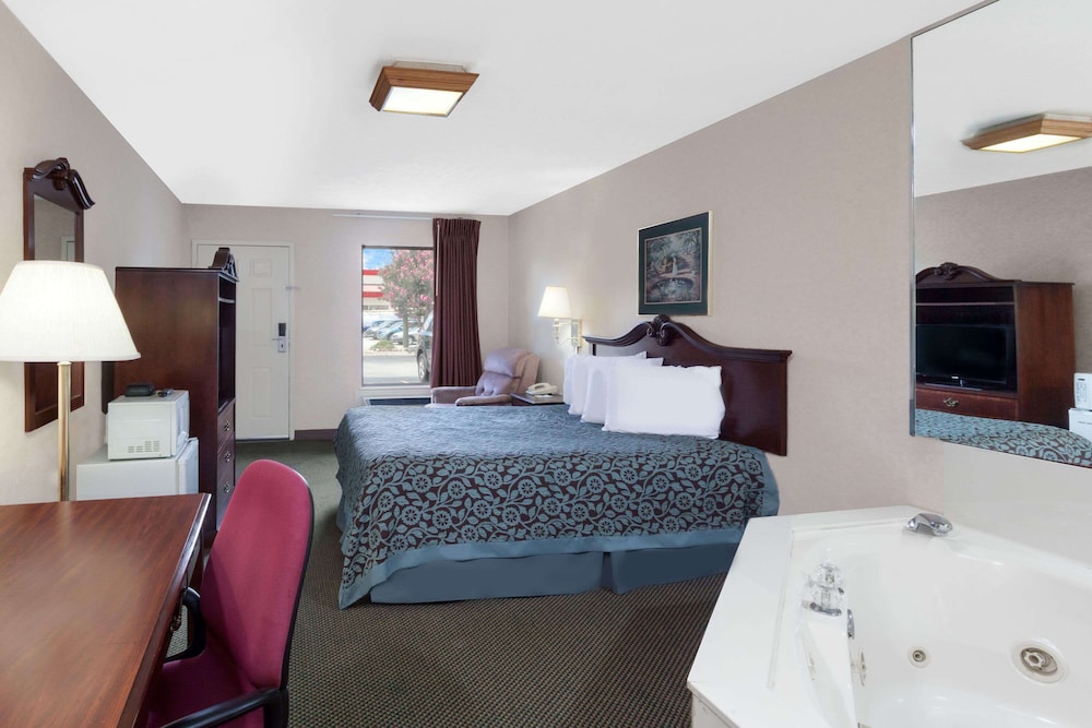 Days Inn by Wyndham Morristown - photo 13