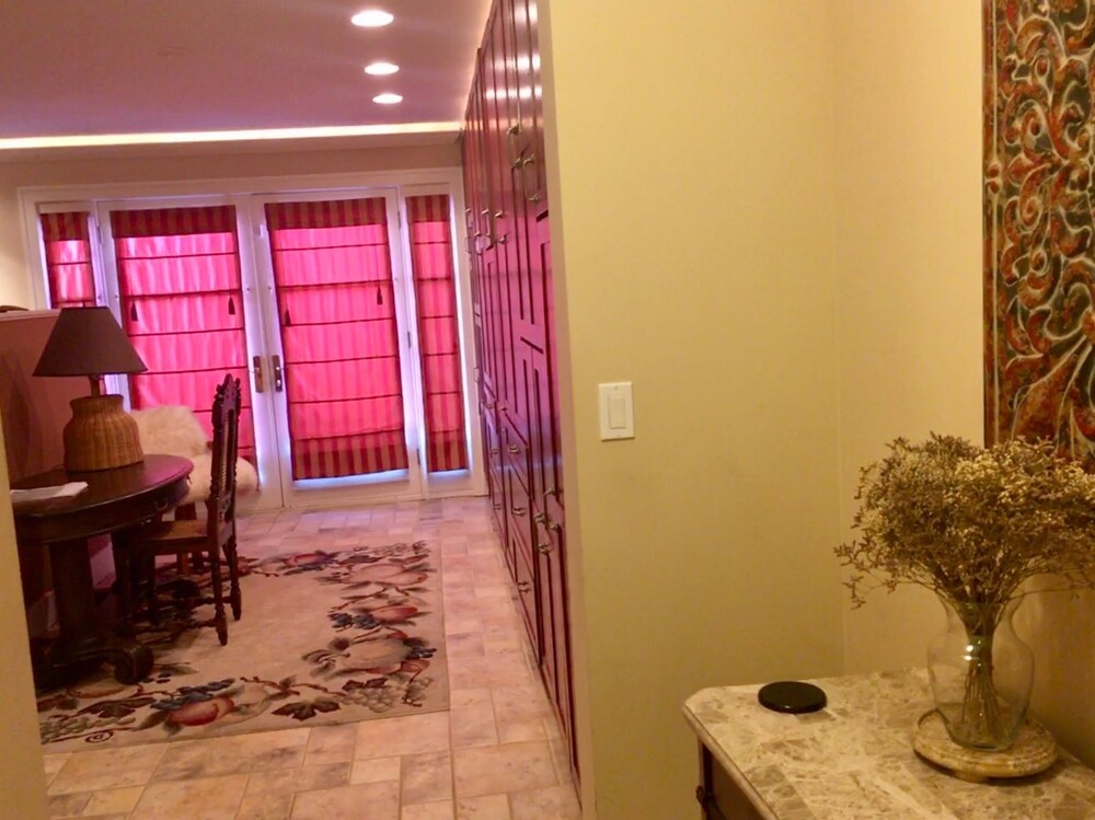 The Villa Bed & Breakfast - photo 31