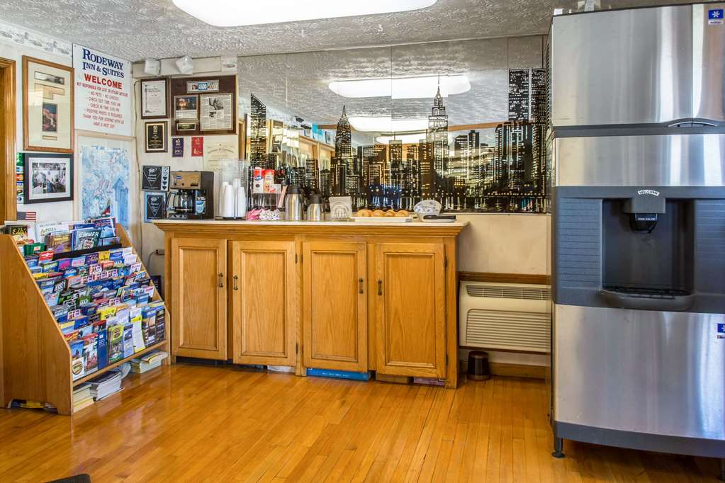 Rodeway Inn & Suites Branford Guilford - photo 28