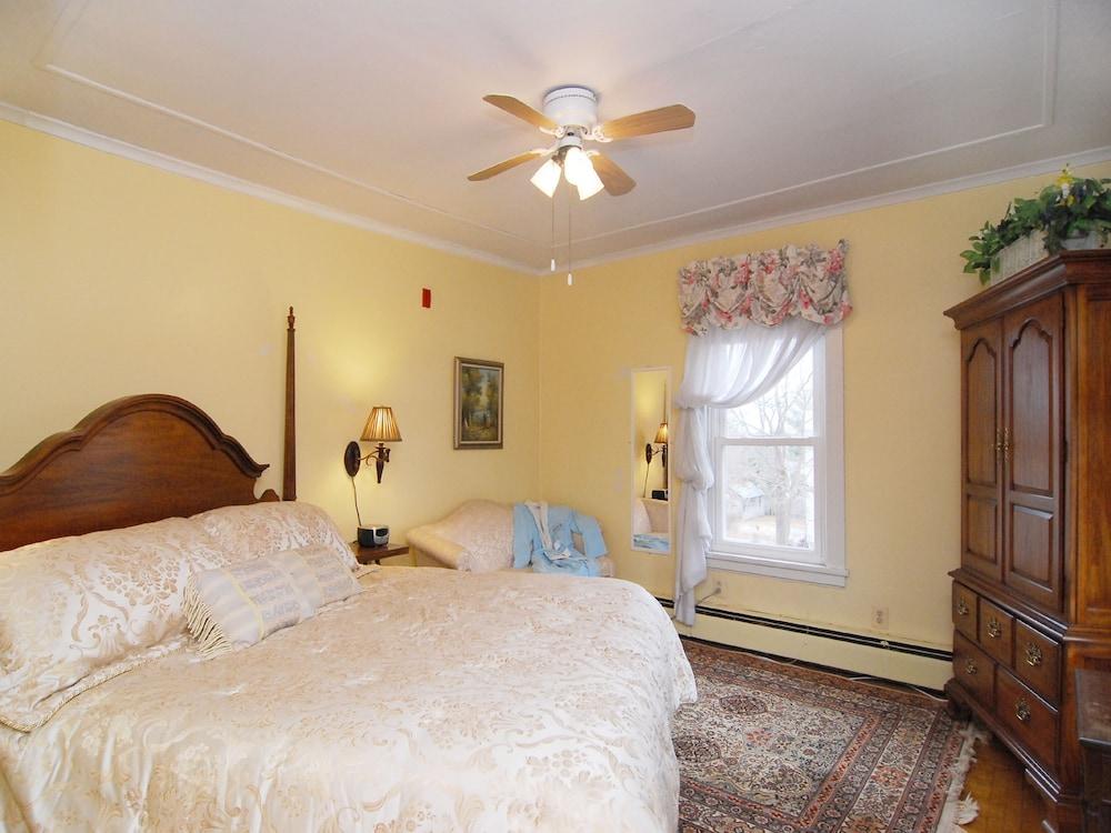 Blueberry Cove Inn - photo 9
