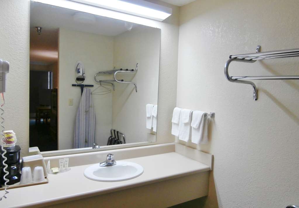 Country Hearth Inn & Suites Dawson - photo 19