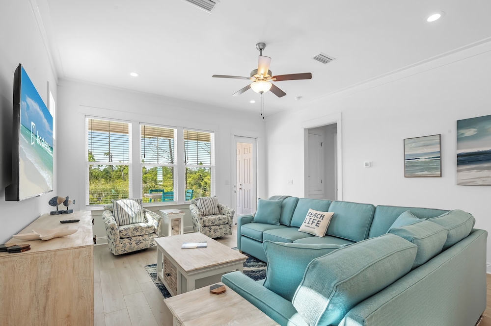 Sandy Cheeks — 4-Star Luxury Hotel in Orange Beach, United States