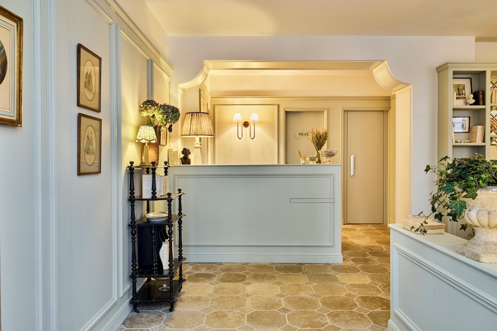 Hôtel Maison Monceau — 4-Star Luxury Hotel in Paris, France
