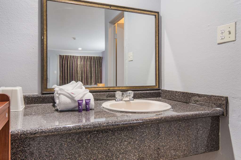 Knights Inn North Richland Hills - photo 3